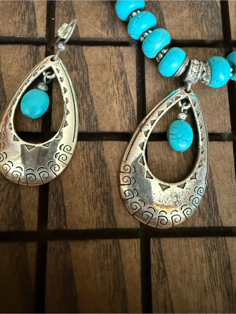 Brighton Santa Fe Southwestern Beaded Turquoise Silver Tone Necklace/Earring Set